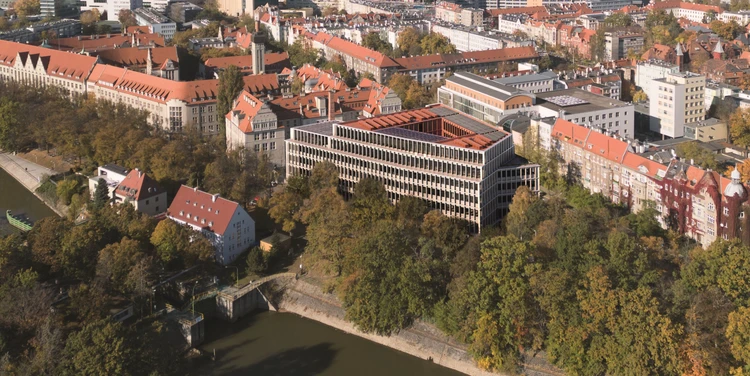 First Prize – Health Tech Synergy Hub (HTSH)